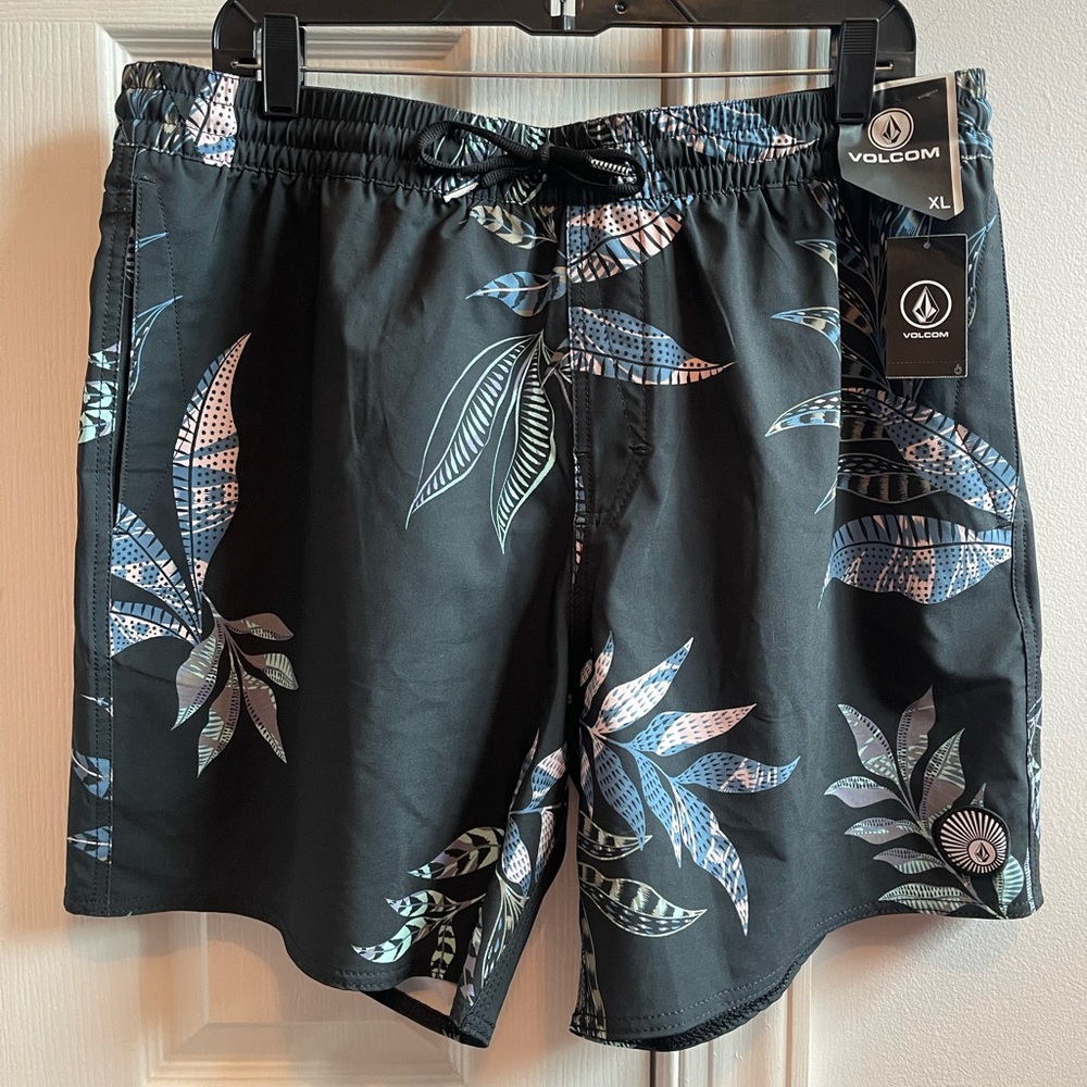 Volcom BAFFLE TRUNKS - BLACK, NWT, XL